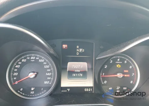 2015 Mercedes-Benz C 300 4Matic из США, поврежденный, VIN 55SWF4KB3FU047689